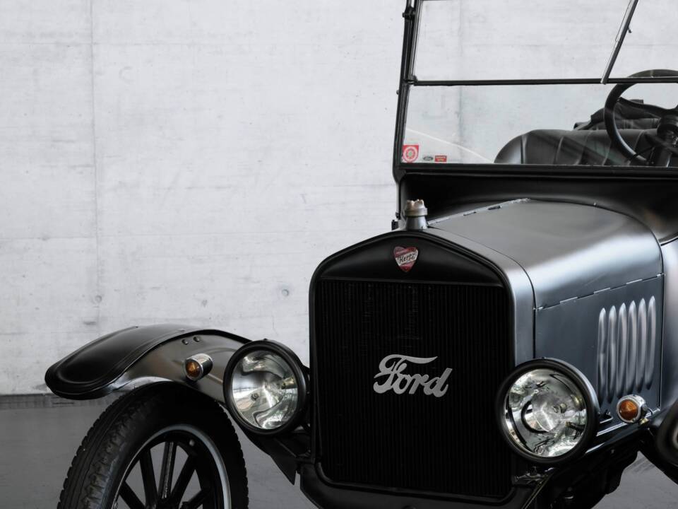 Bild 31/39 von Ford Model T Runabout (1924)