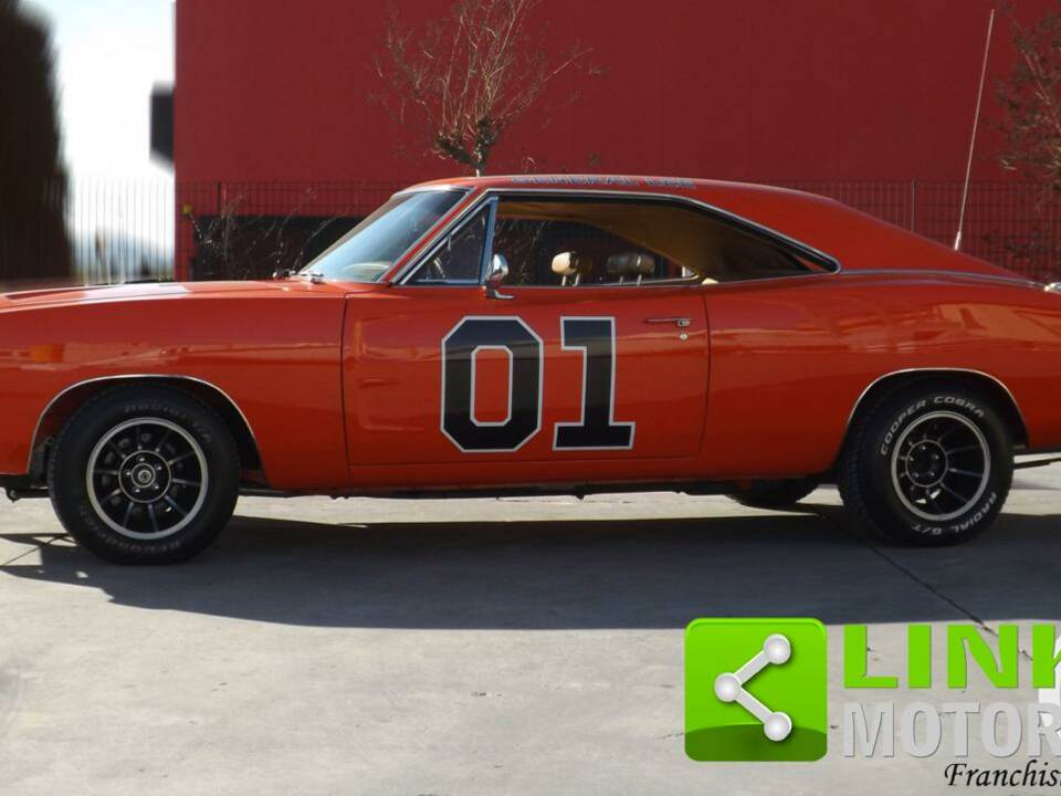 Image 5/10 of Dodge Charger 383 (1969)