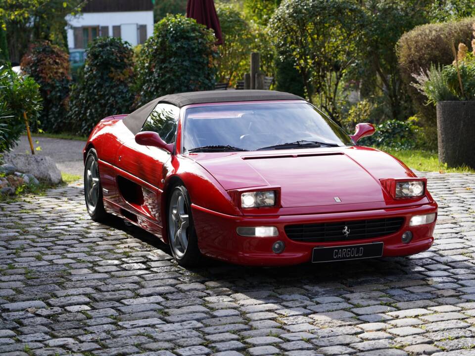 Bild 1/12 von Ferrari F 355 Spider (1997)