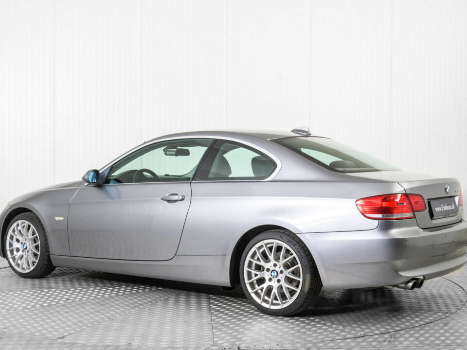 Imagen 6/50 de BMW 325i (2007)