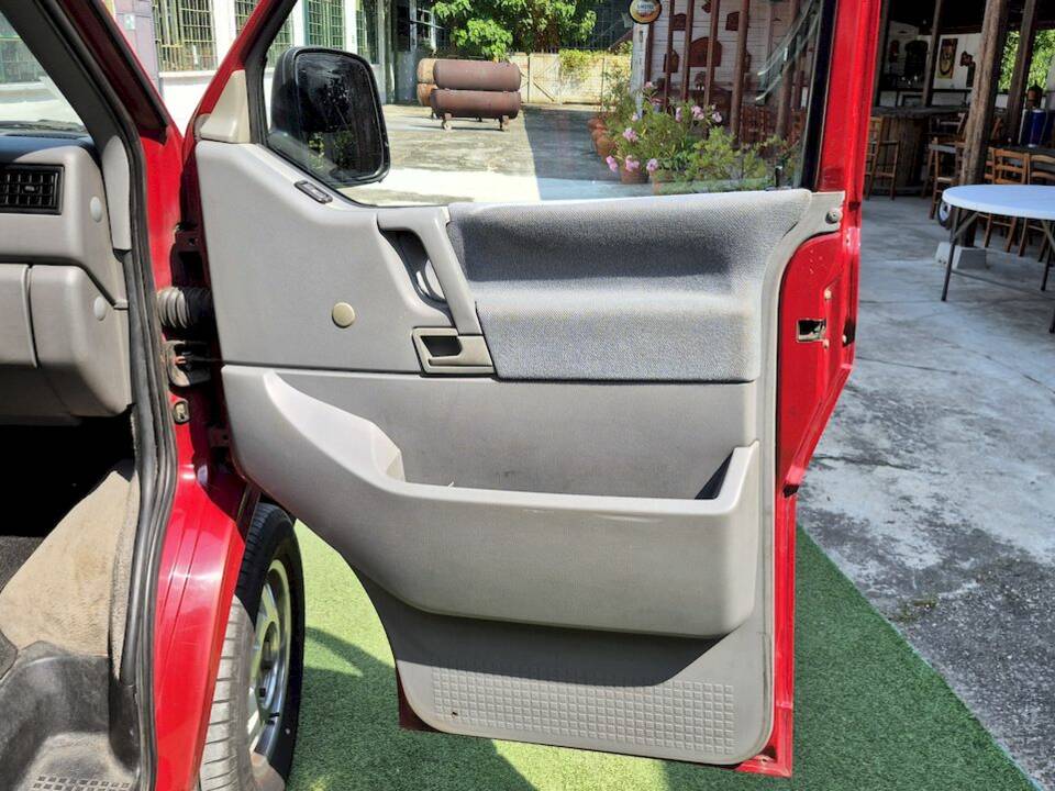 Bild 30/71 von Volkswagen T4 California 2.4 D (1994)