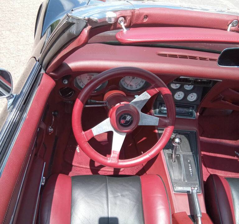 Image 7/8 of Chevrolet Corvette Stingray (1974)