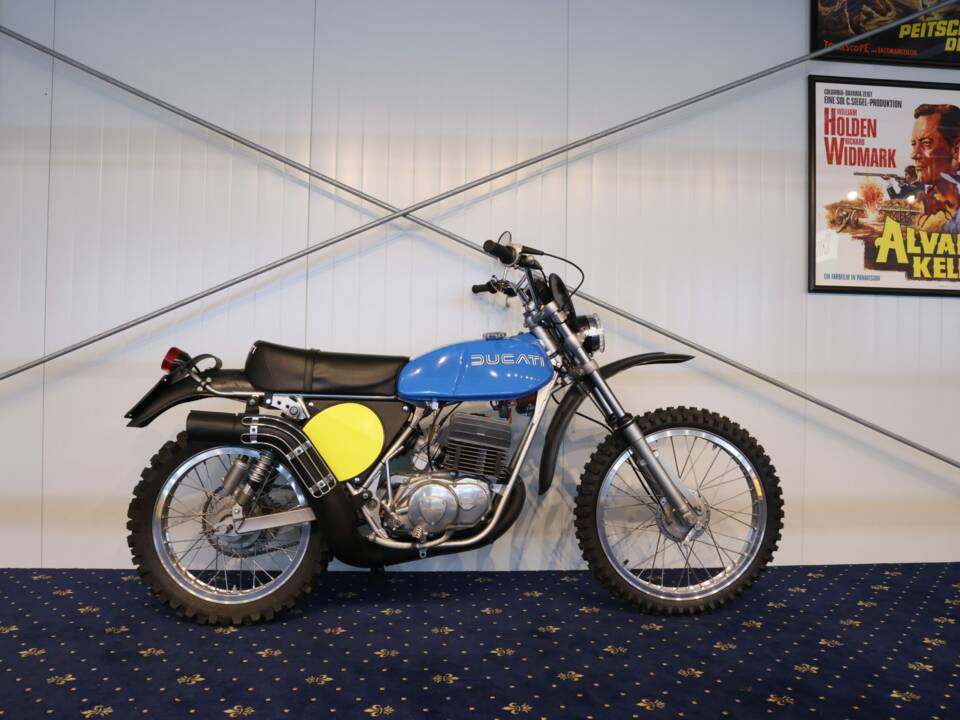 Image 2/25 of Ducati Regolarità 125 (1900)
