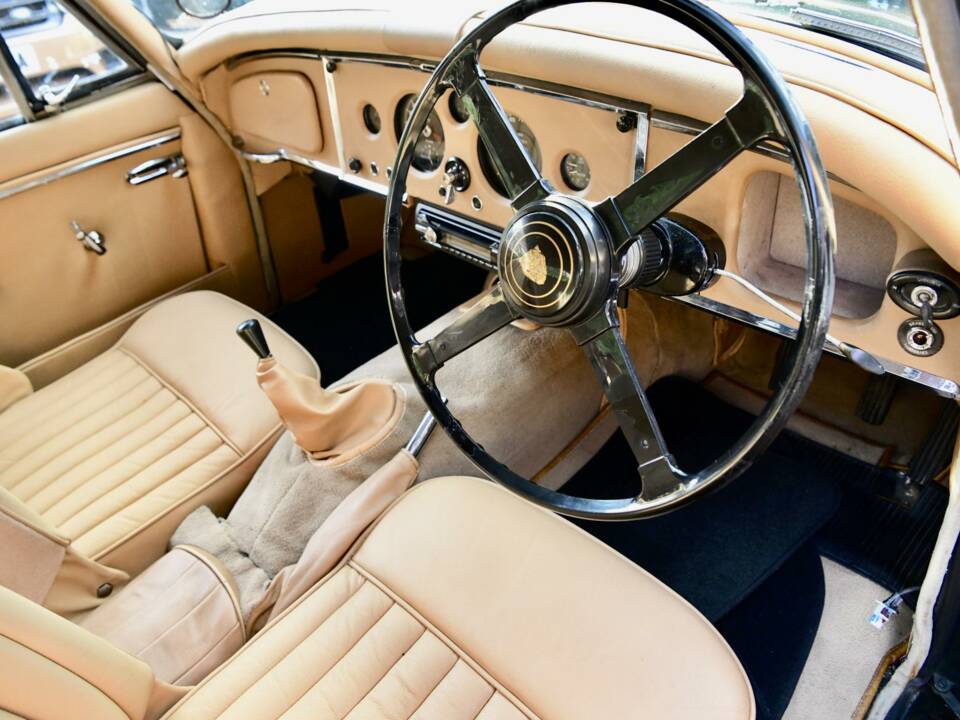 Image 37/50 of Jaguar XK 150 FHC (1960)