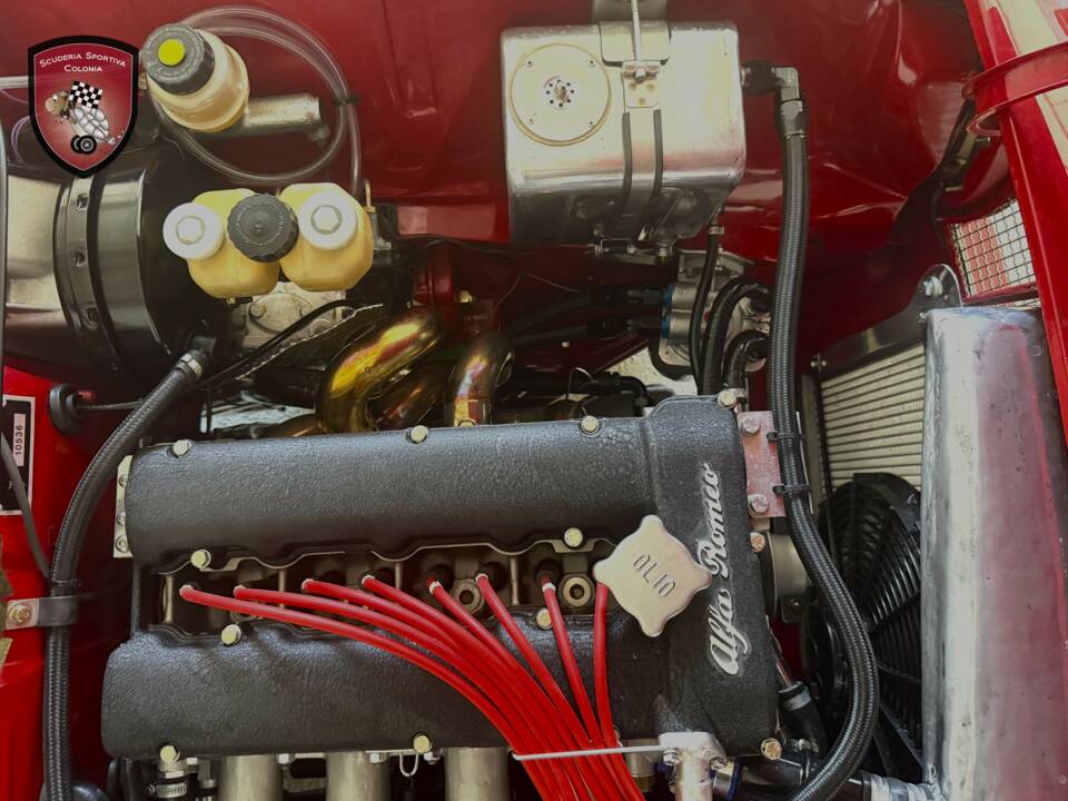Immagine 46/53 di Alfa Romeo Giulia GT 1300 Junior (1970)