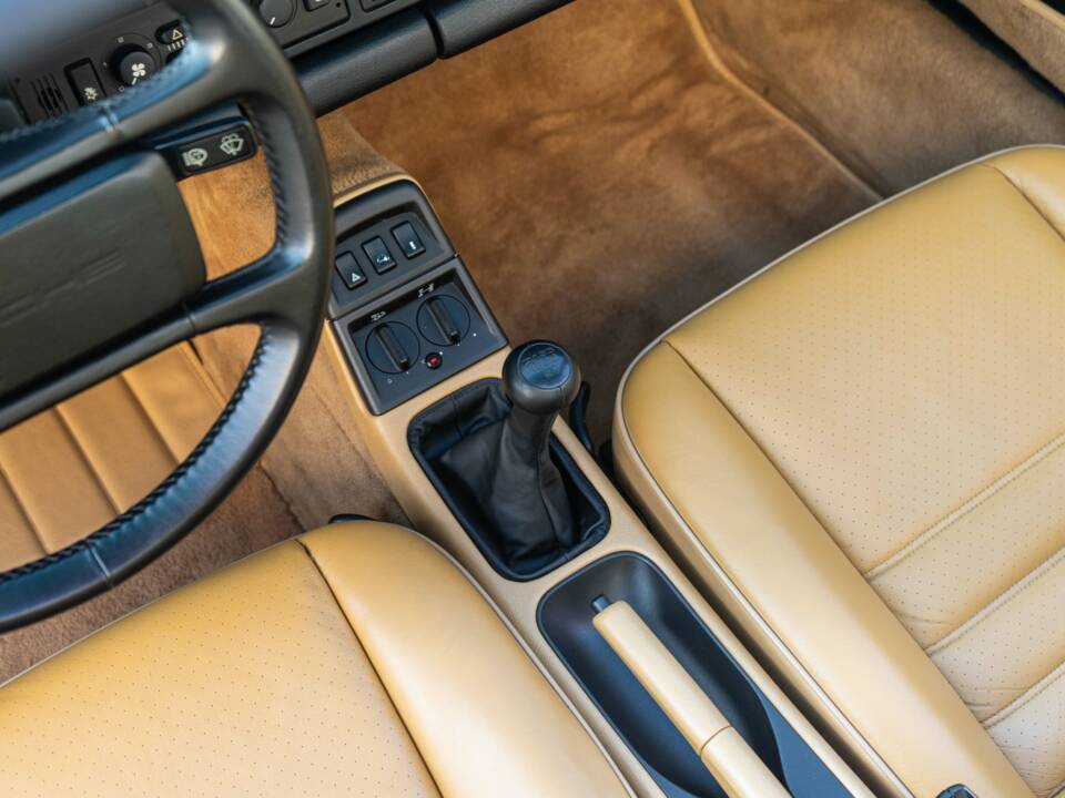 Bild 13/34 von Porsche 911 Carrera 4 (1991)