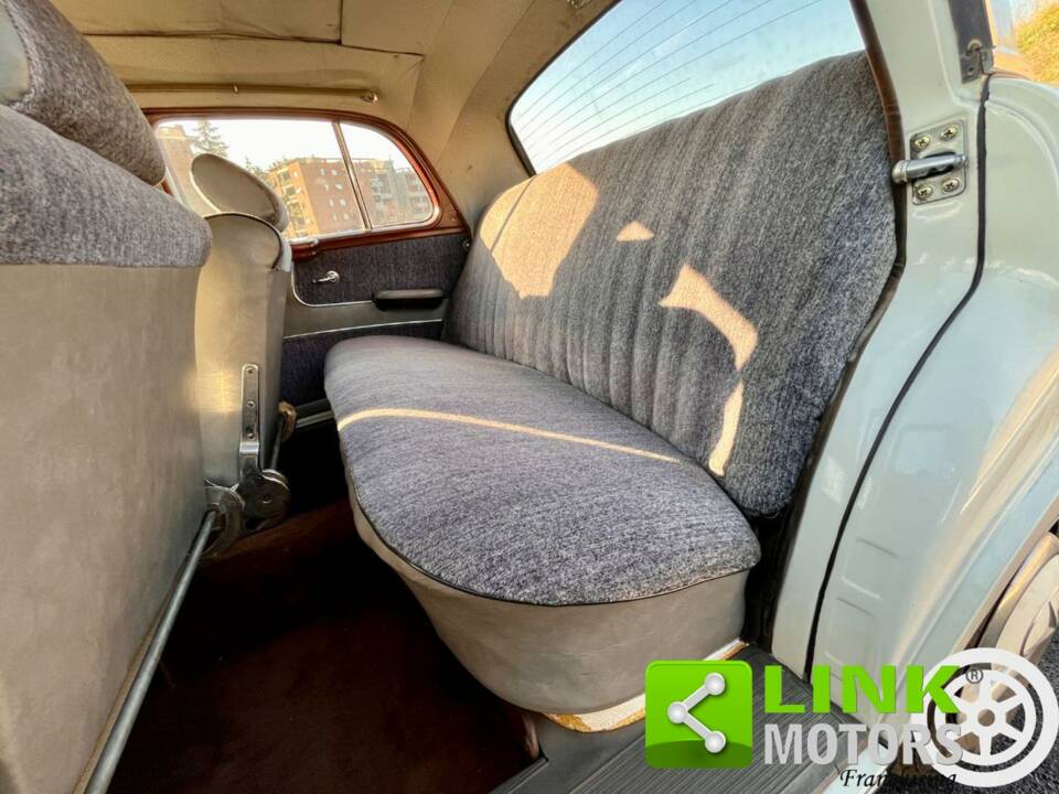 Image 9/10 of Mercedes-Benz 220 S (1958)