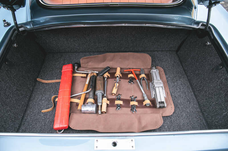 Bild 37/50 von Lamborghini 400 GT (2+2) (1967)