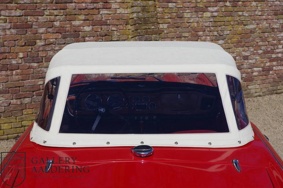Image 15/50 of Triumph TR 4A IRS (1966)