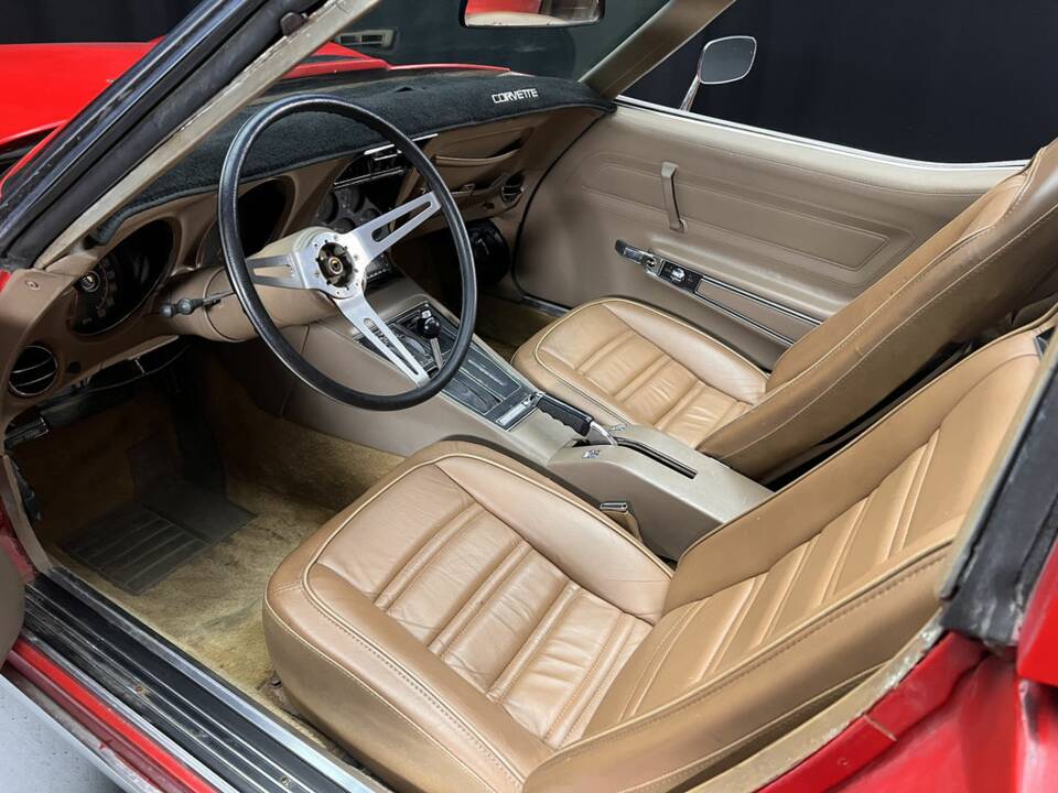 Image 2/8 of Chevrolet Corvette Stingray (1974)