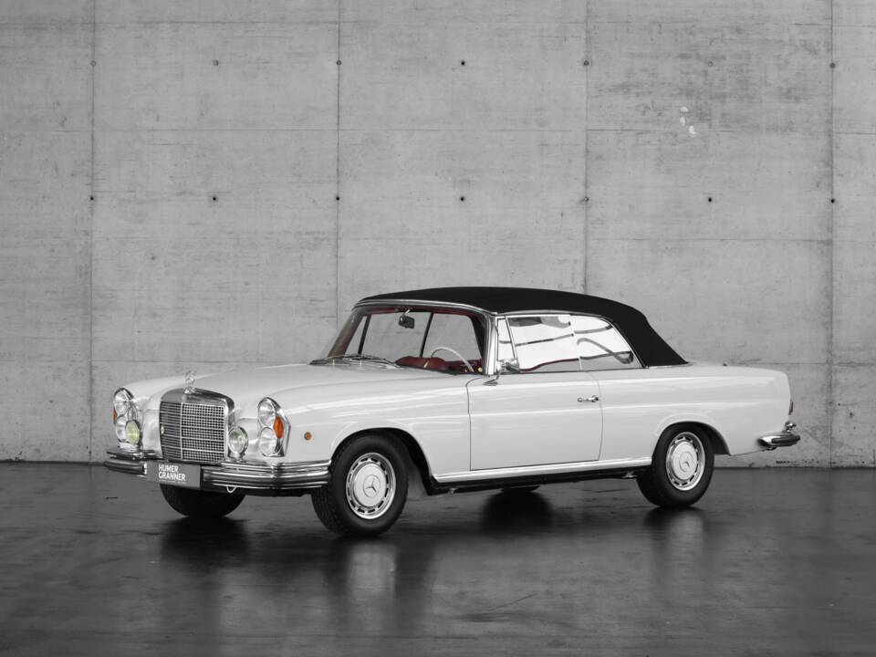 Image 2/50 of Mercedes-Benz 280 SE 3,5 (1969)