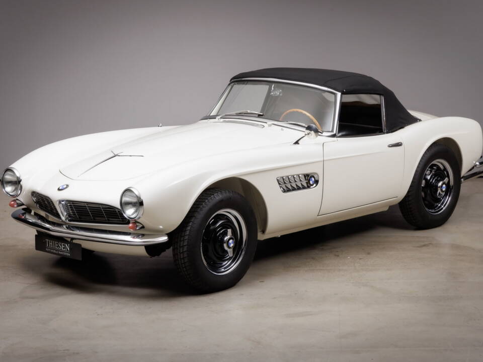 Image 2/43 of BMW 507 (1959)