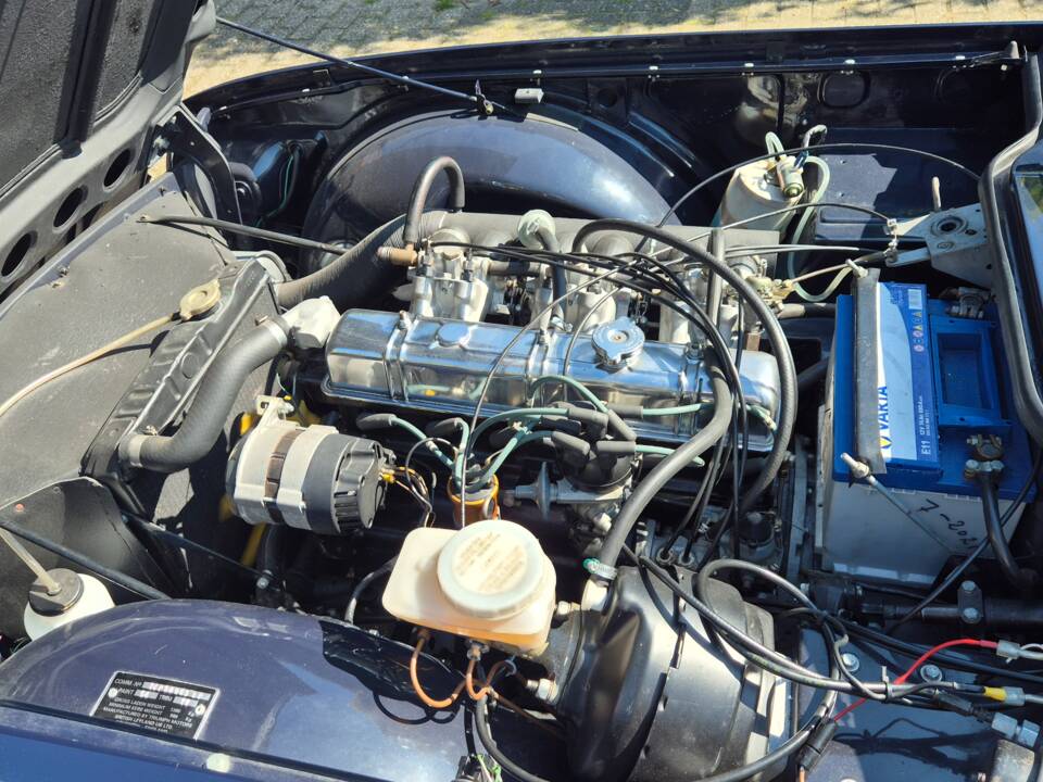 Image 23/100 of Triumph TR 6 PI (1971)