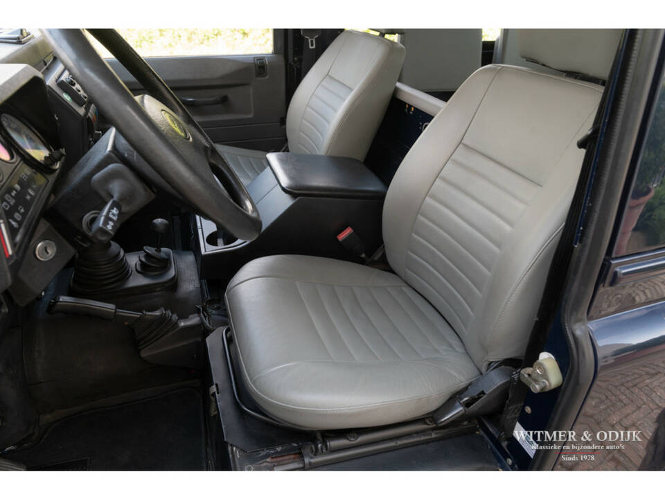 Image 4/25 de Land Rover Defender 90 (1996)