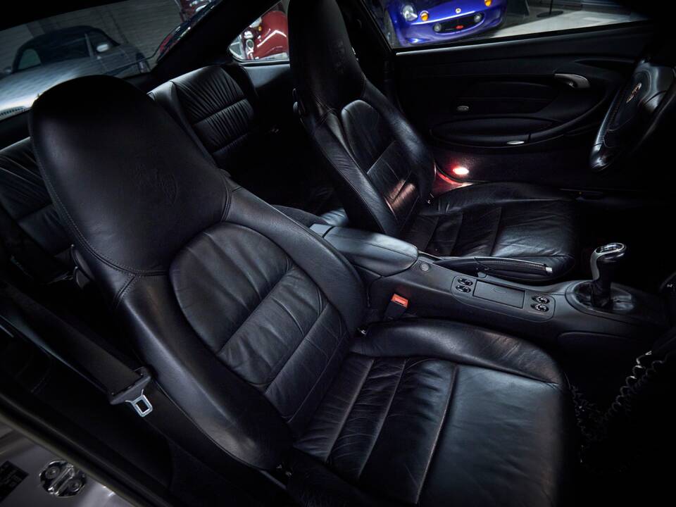Image 87/98 of Porsche 911 Turbo (2000)