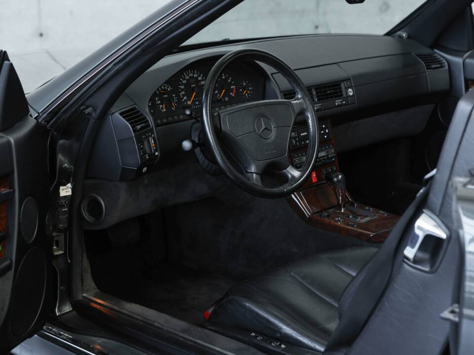 Image 19/50 of Mercedes-Benz 600 SL (1993)