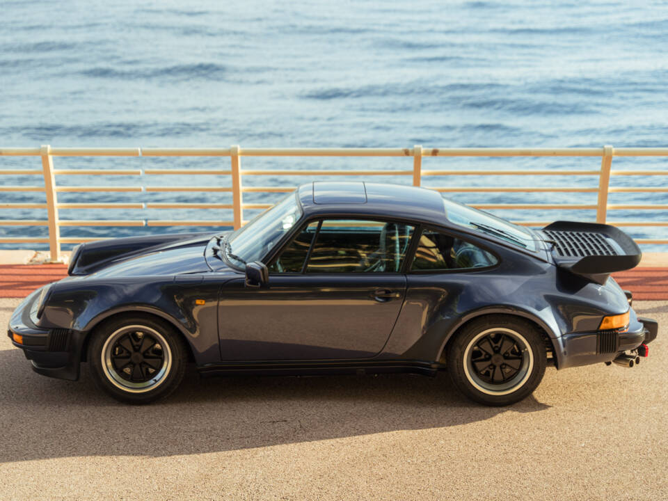 Image 3/65 of Porsche 911 Turbo 3.3 (1986)