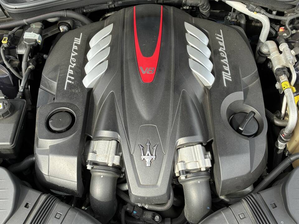 Image 45/53 of Maserati Quattroporte GTS (2013)