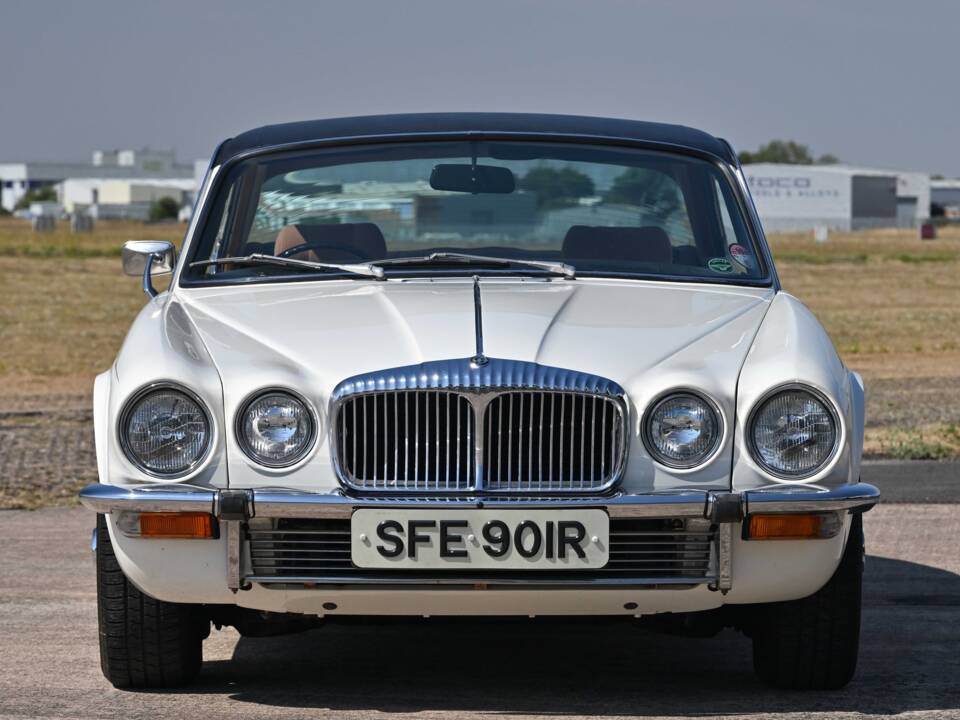 Bild 6/36 von Daimler Sovereign 4.2 (1976)