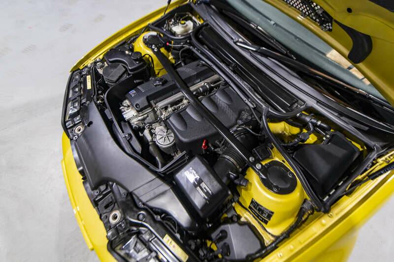 Image 14/50 of BMW M3 (2003)