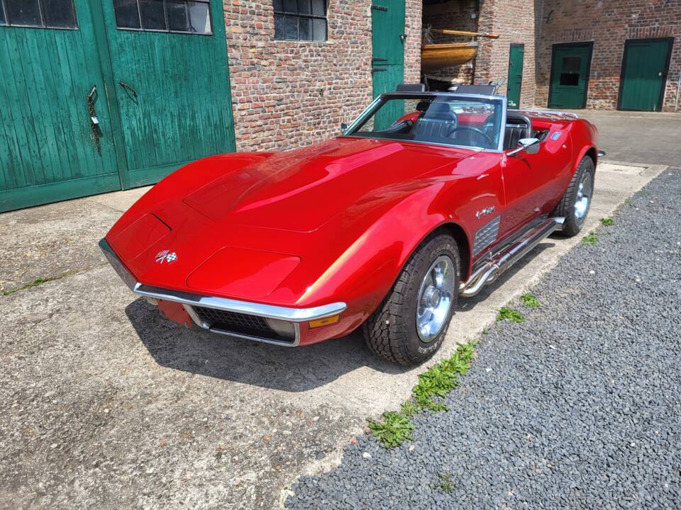 Image 18/71 of Chevrolet Corvette Stingray (1971)