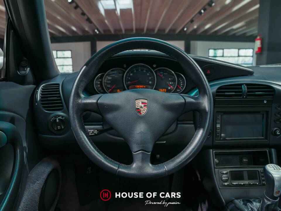 Bild 15/22 von Porsche 911 Carrera 4S (2002)