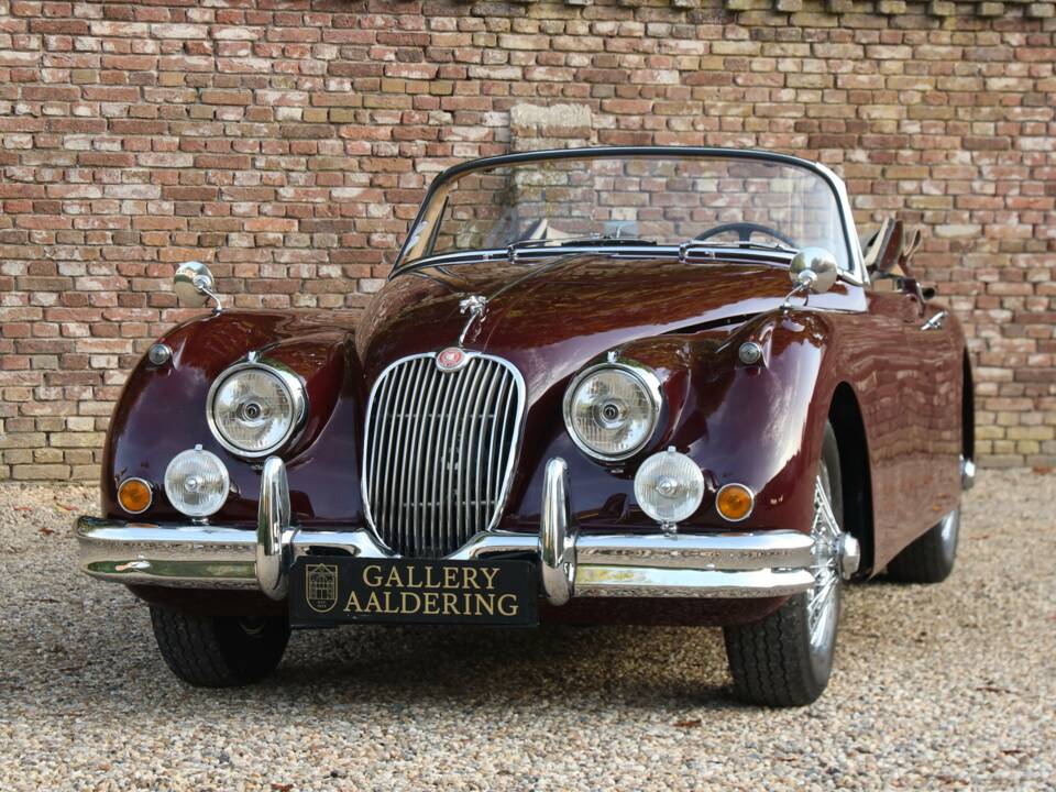 Immagine 16/50 di Jaguar XK 150 SE DHC (1958)