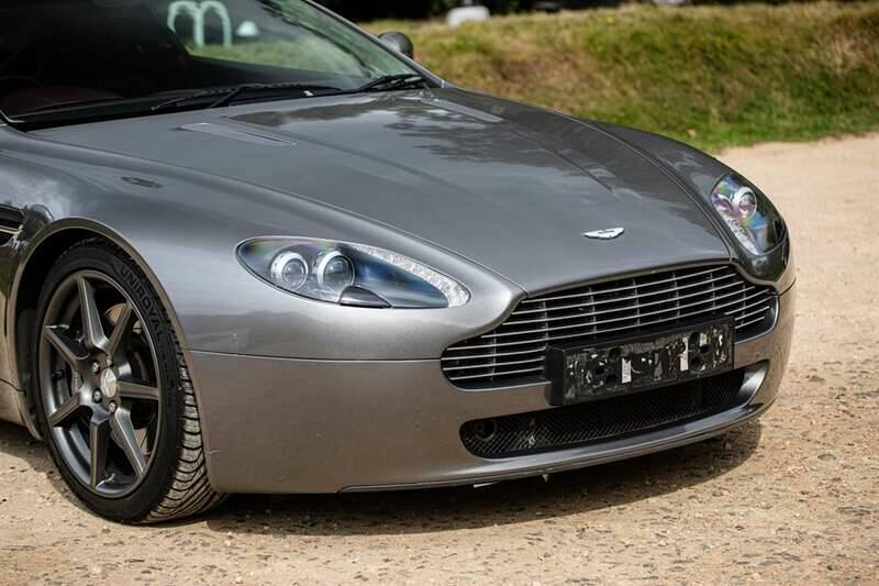 Image 9/50 of Aston Martin V8 Vantage (2006)