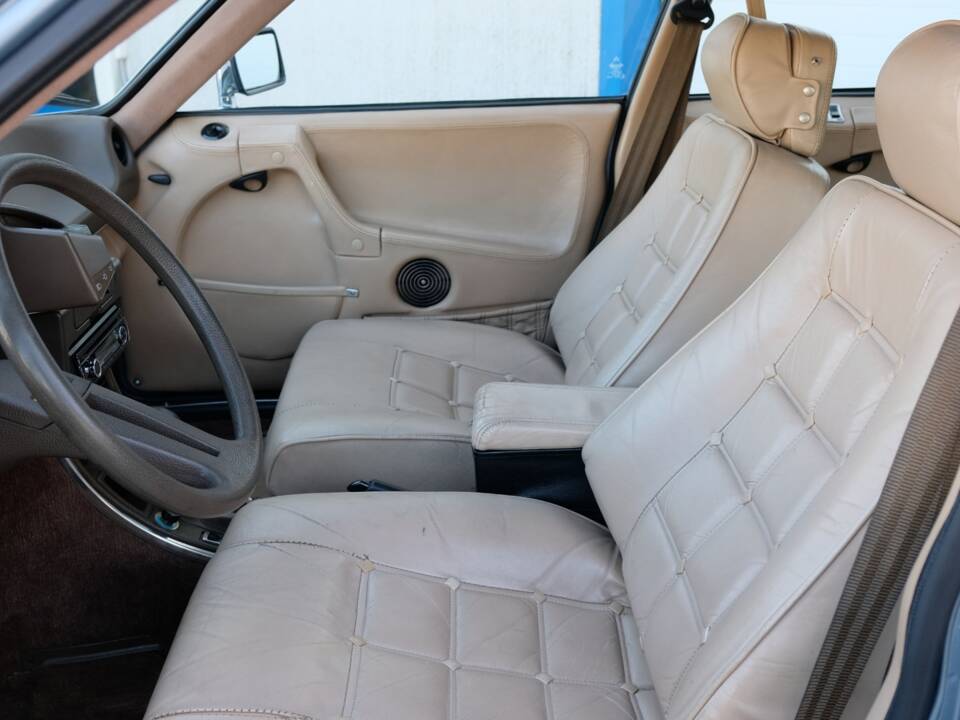 Image 26/69 of Citroën CX 25 Prestige (1984)