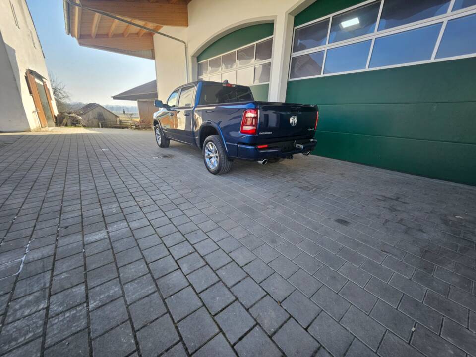 Image 15/69 of Dodge Ram 1500 (2022)