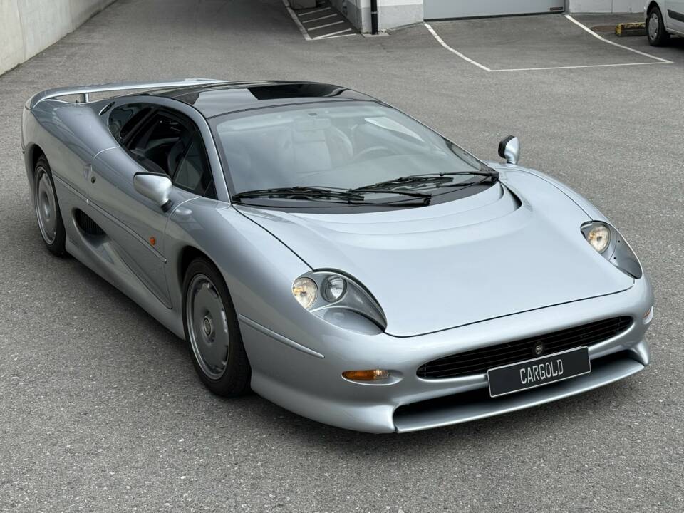 Bild 43/55 von Jaguar XJ 220 (1993)