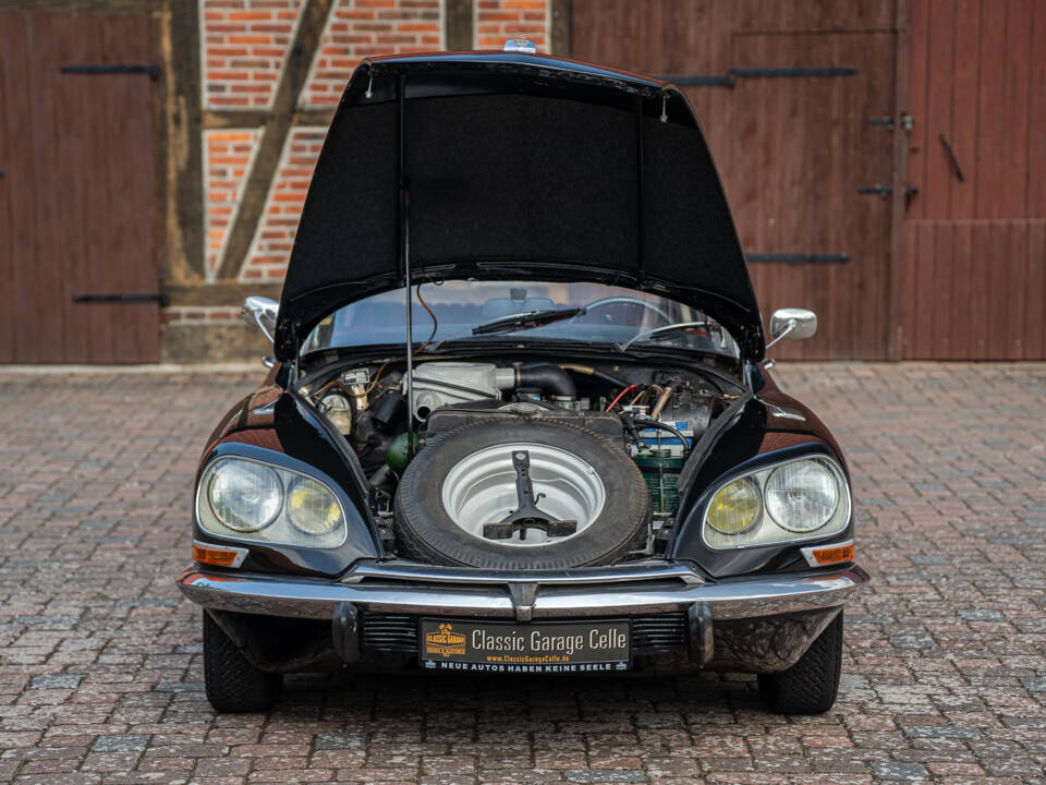 Bild 8/56 von Citroën DS 20 Pallas (1971)