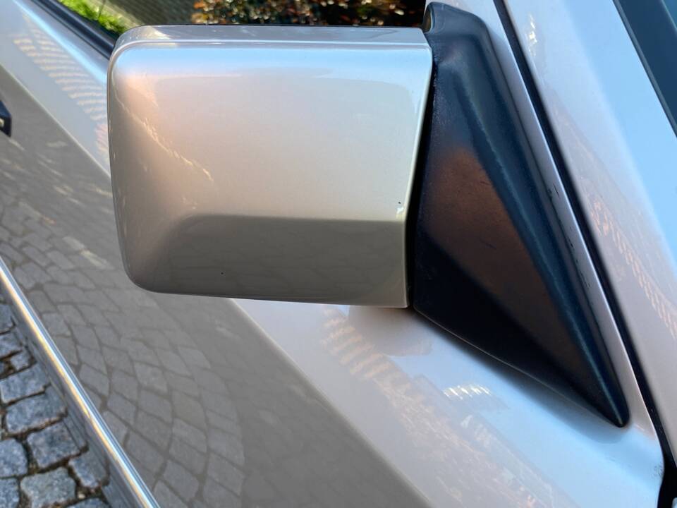 Bild 12/33 von Mercedes-Benz E 200 T (1994)