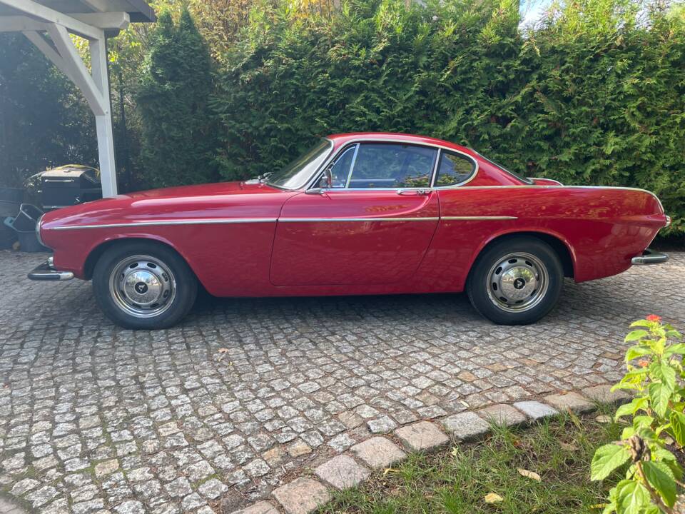 Image 8/12 of Volvo 1800 S (1968)