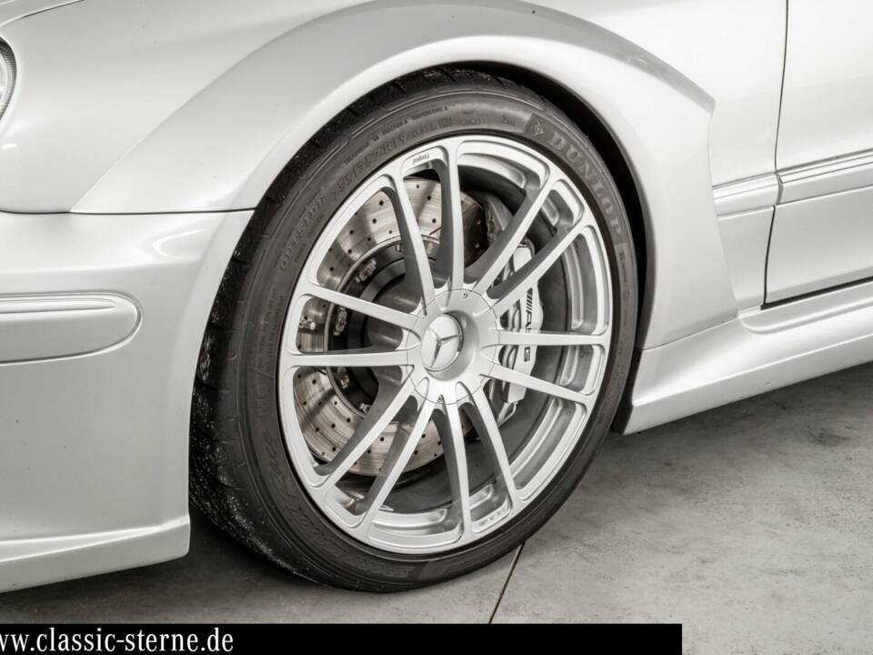 Image 8/15 of Mercedes-Benz CLK DTM AMG (2007)