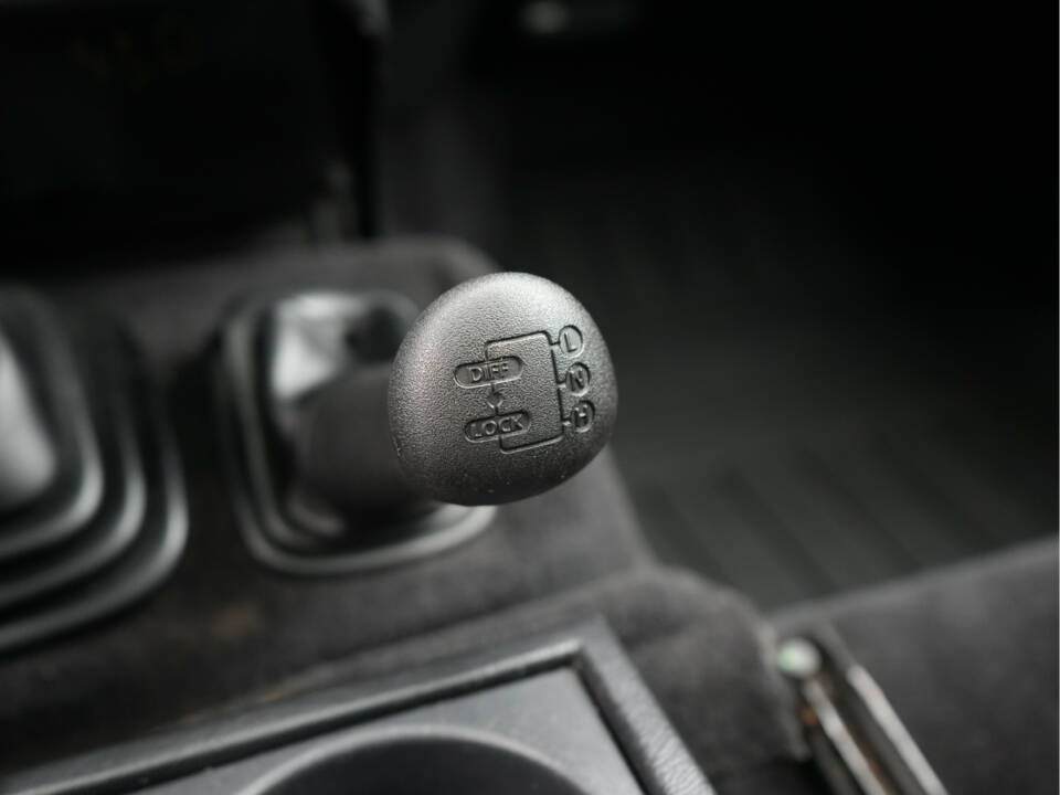 Image 18/35 de Land Rover Defender 110 (2007)