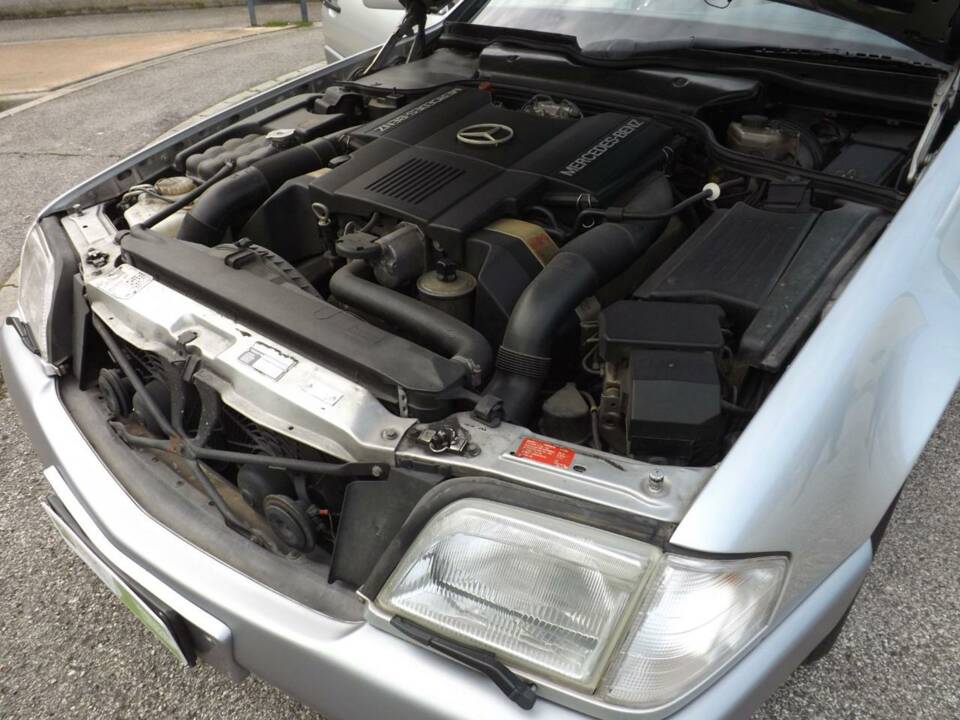 Image 35/50 of Mercedes-Benz 500 SL (1991)