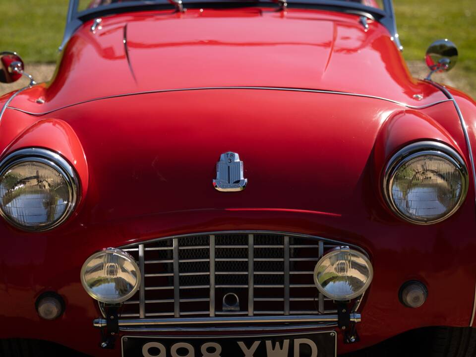 Image 11/50 of Triumph TR 3 (1956)