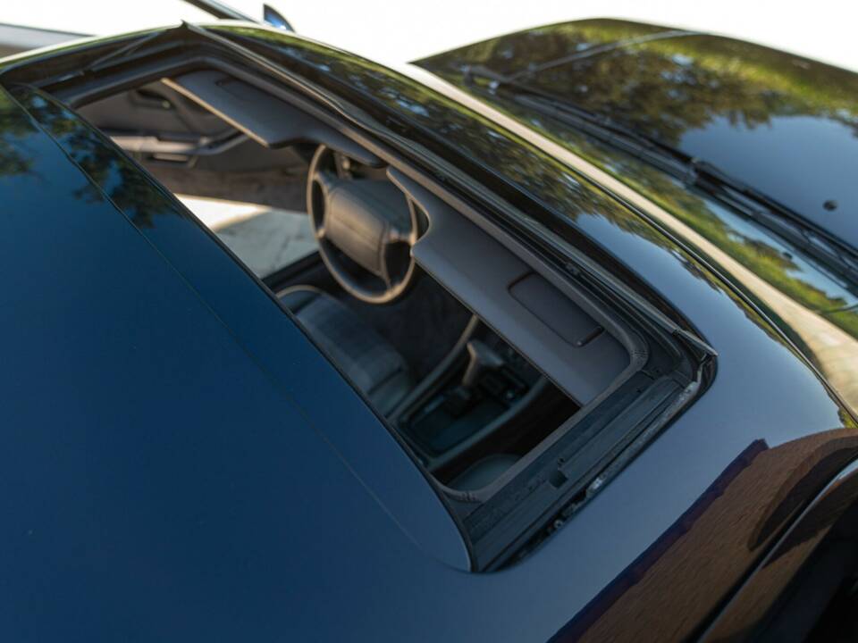 Afbeelding 27/50 van Porsche 928 GTS (1992)