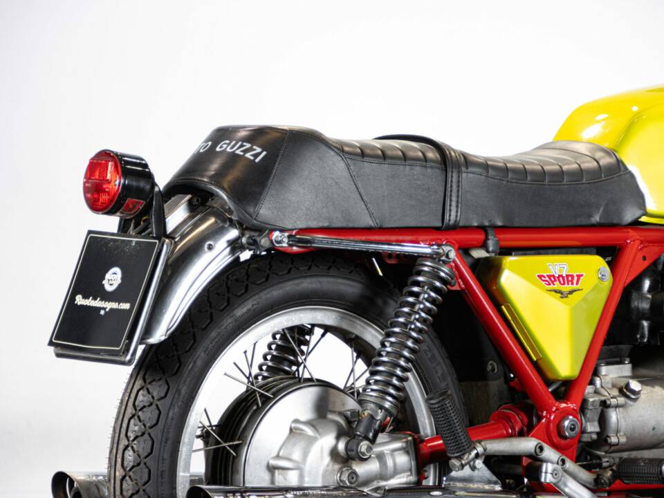 Imagen 29/50 de Moto Guzzi V7 Sport (1972)