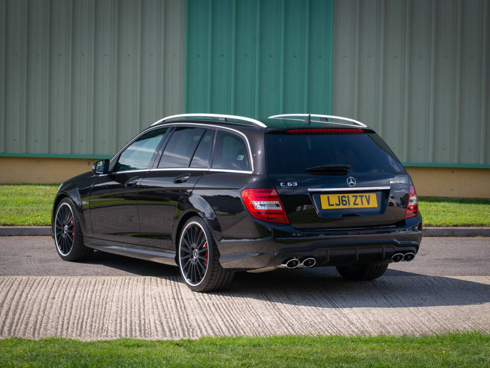 Bild 5/25 von Mercedes-Benz C 63 AMG T (2012)