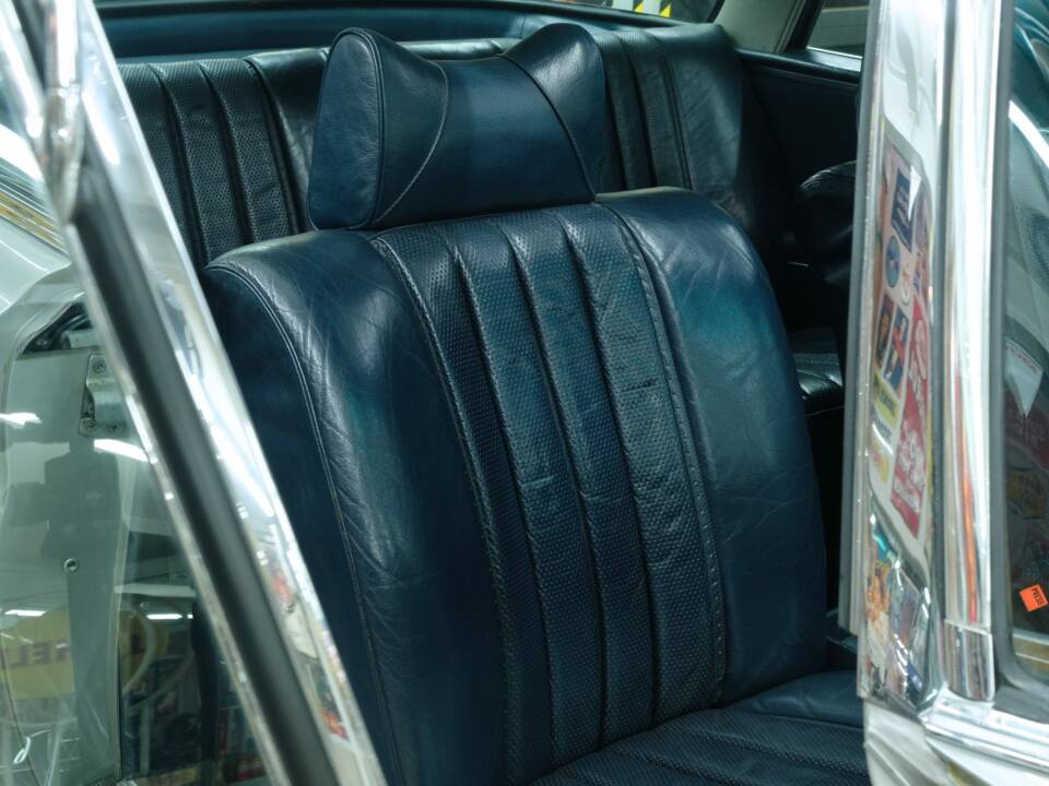 Image 36/50 of Mercedes-Benz 280 SE 3,5 (1970)