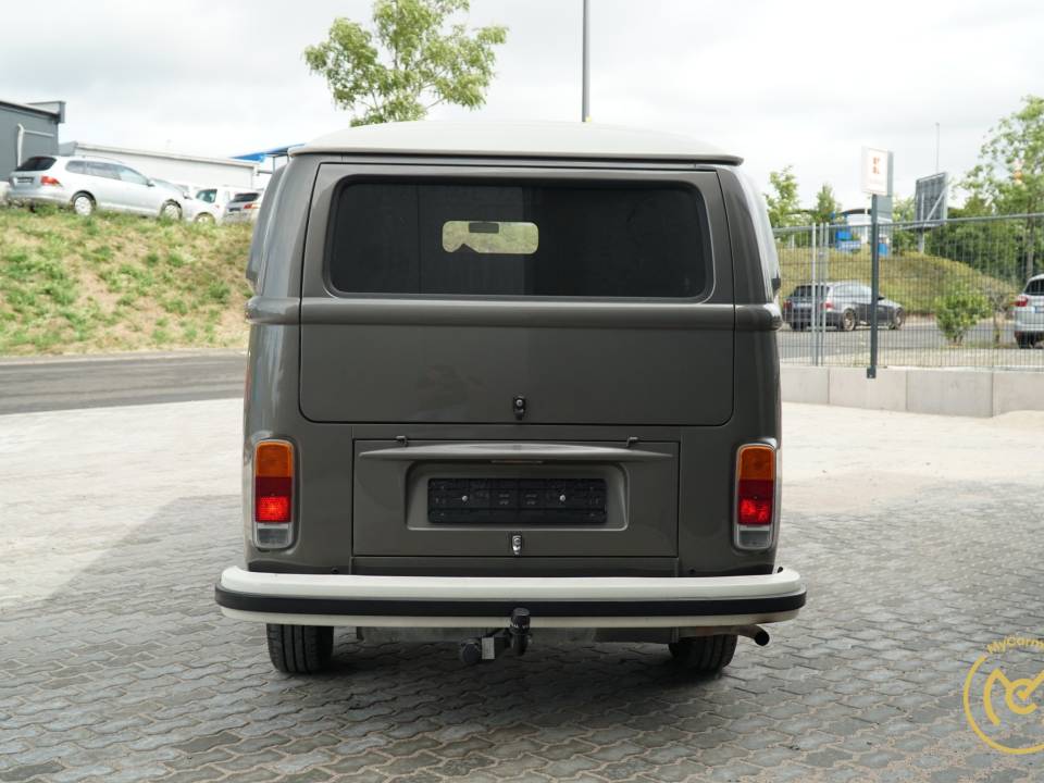 Bild 4/20 von Volkswagen T2b panel van (1977)