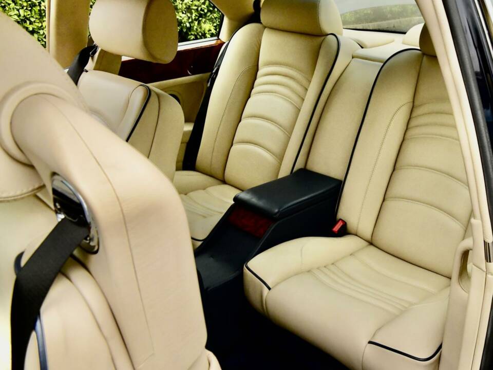 Immagine 24/50 di Bentley Continental T (2003)