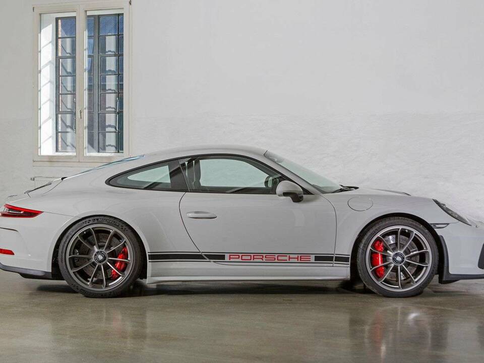 Image 3/25 de Porsche 911 GT3 Touring (2018)