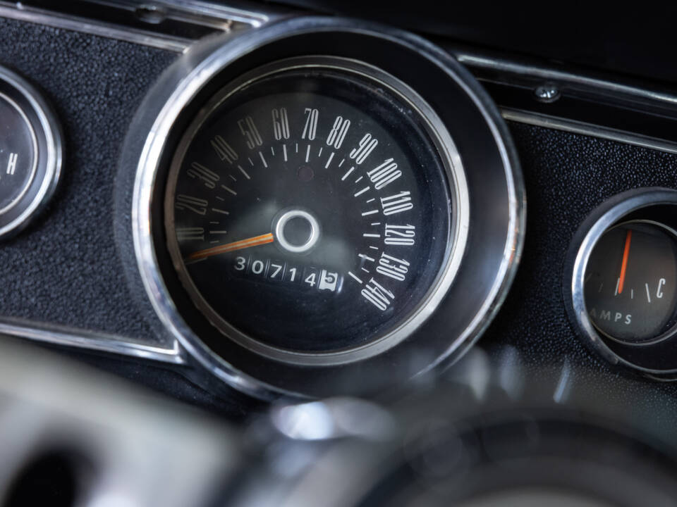 Immagine 15/31 di Ford Mustang GT (1966)