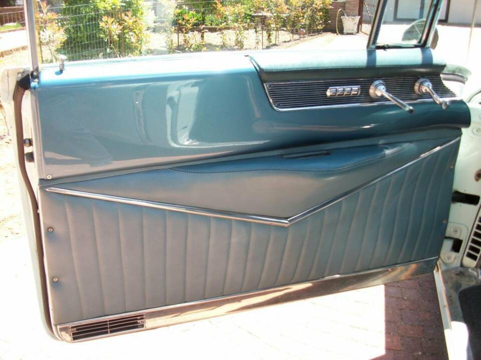 Image 7/8 of Cadillac 62 Coupe DeVille (1954)