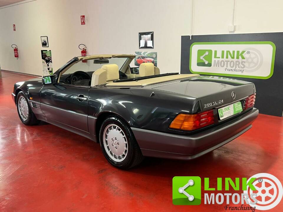 Image 4/10 de Mercedes-Benz 300 SL-24 (1992)