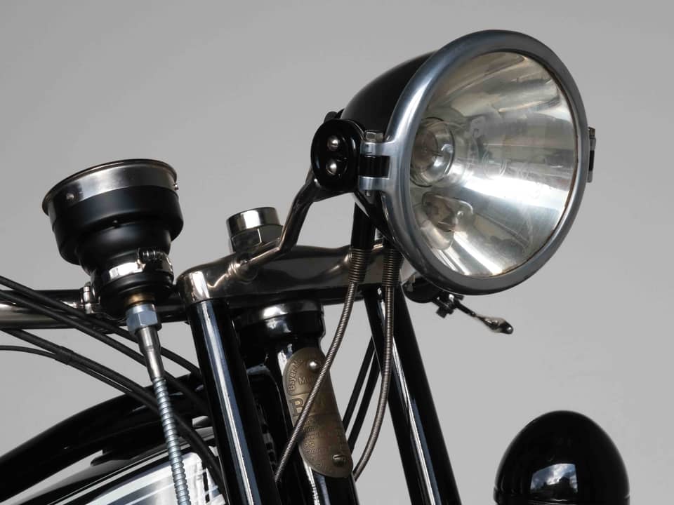 Image 25/98 of BMW R 32 (1925)