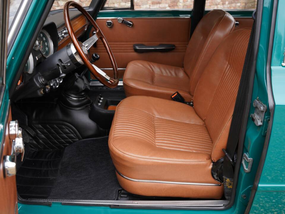 Bild 25/50 von Alfa Romeo Giulia 1300 TI (1972)